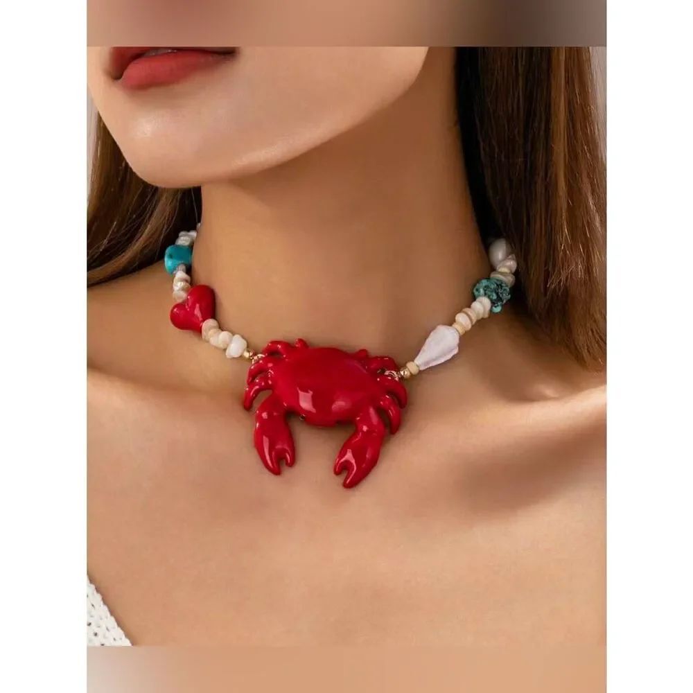Red Crab Pendant Shell Bead Necklace N1473